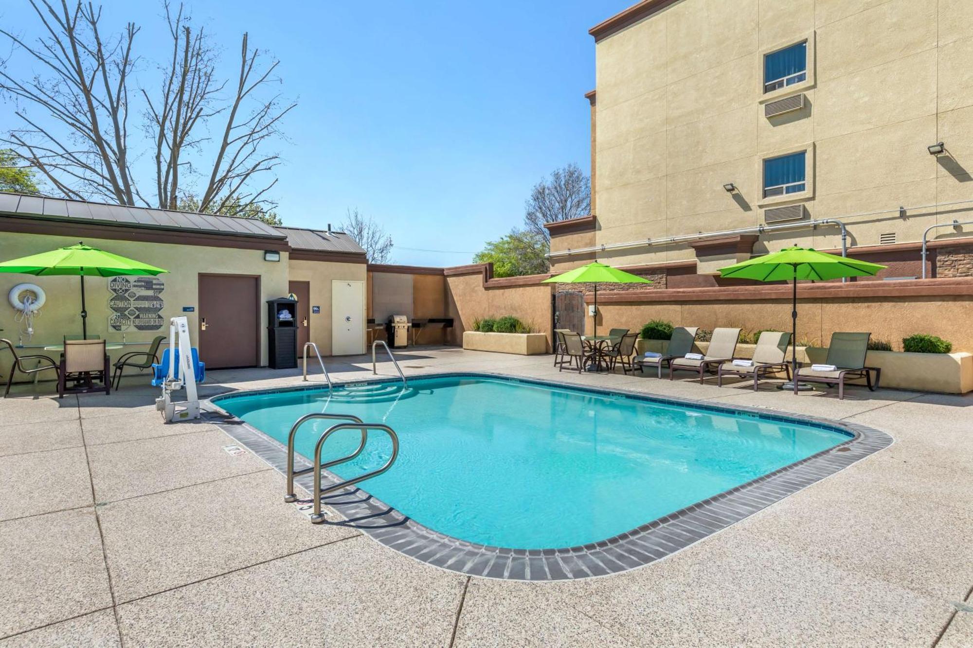 Best Western Plus Taft Inn Exterior photo