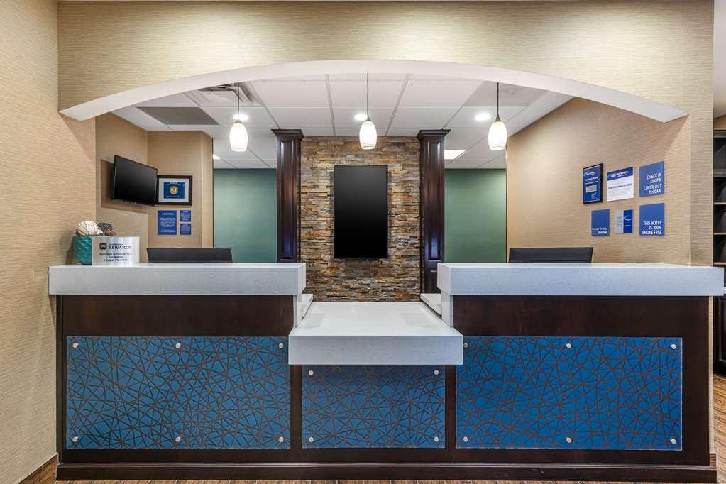 Best Western Plus Taft Inn Interior photo